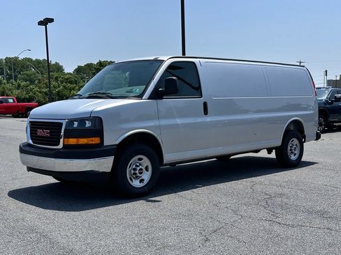 New 2026 GMC Savana 3500 Extended w/ Driver Convenience Package RWD image 2