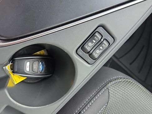 Used 2024 Subaru Crosstrek 2.0i Premium image 33