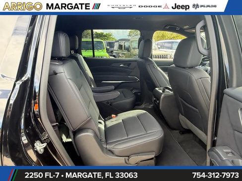 Used 2026 Chevrolet Traverse LT w/ Enhanced Driving Package FWD image 18