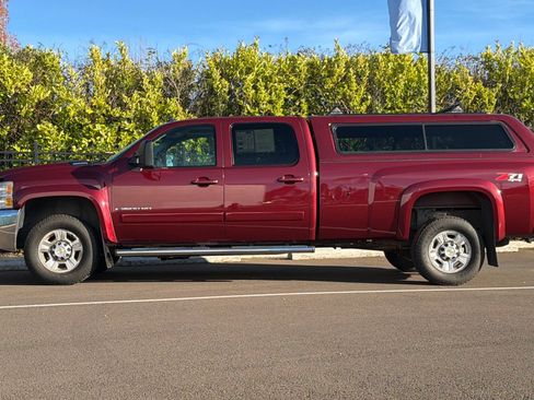 Used 2008 Chevrolet Silverado 3500 LTZ w/ Suspension Package, Off-Road image 7