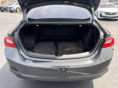 Certified 2018 Chevrolet Malibu LT FWD image 24