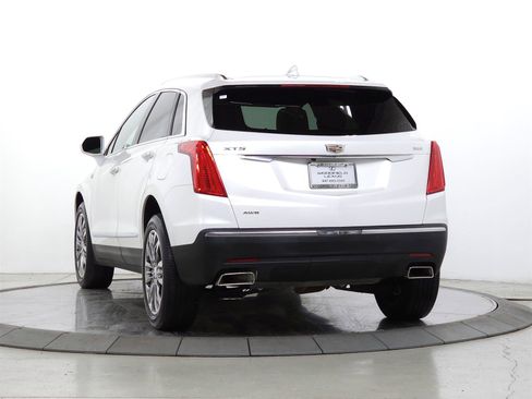 Used 2017 Cadillac XT5 Premium Luxury w/ LPO, Wheel Lock Package image 6