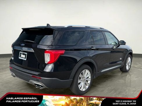 Used 2023 Ford Explorer King Ranch w/ Technology Package RWD image 6