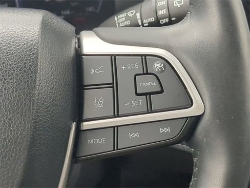 Used 2024 Toyota Highlander Platinum image 26