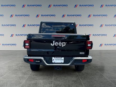 Used 2021 Jeep Gladiator Overland w/ Popular Equipment Package AWD/4WD image 4