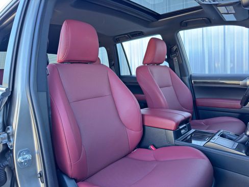 Used 2023 Lexus GX 460 Premium image 41