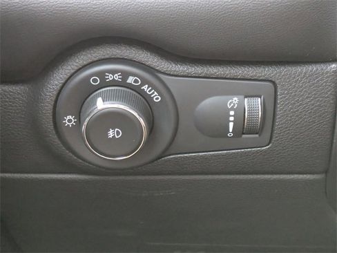 Used 2022 Dodge Durango R/T w/ Trailer Tow Group IV image 27