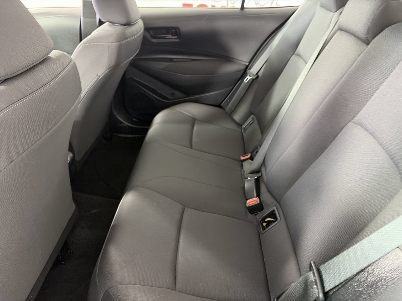 Used 2025 Toyota Corolla LE FWD image 22