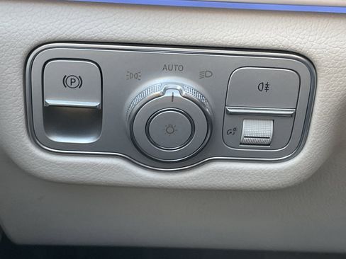 Certified 2024 Mercedes-Benz GLS 450 4MATIC image 25