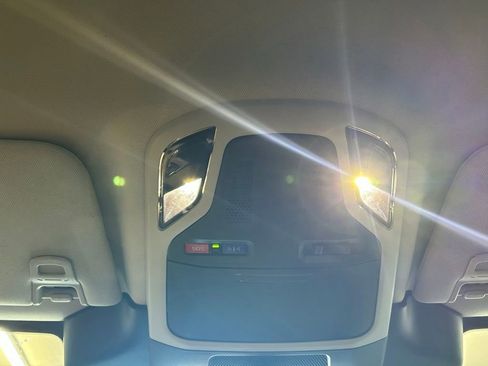 Used 2023 Subaru Outback Premium image 17