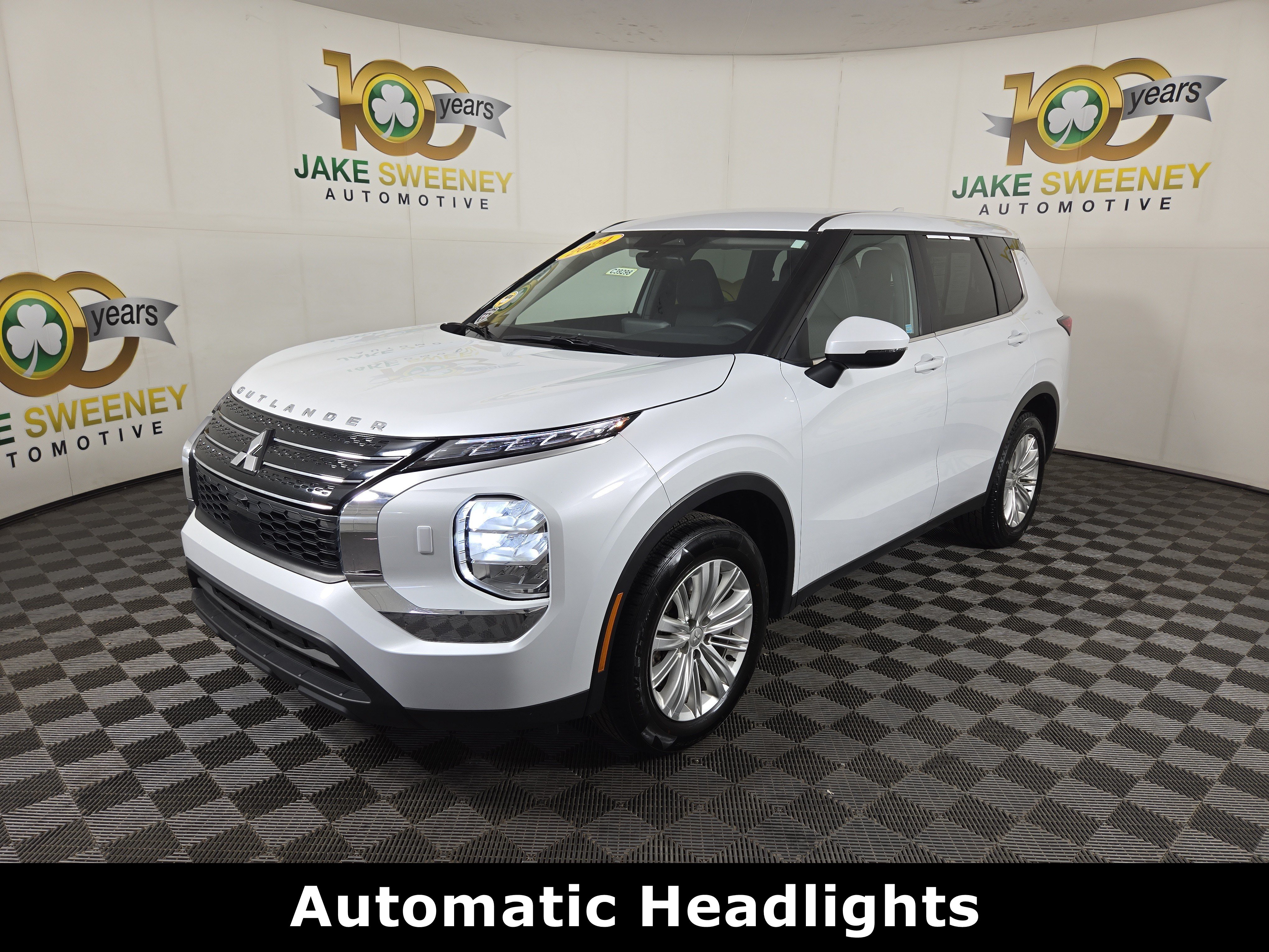 Used 2024 Mitsubishi Outlander ES AWD/4WD image 4
