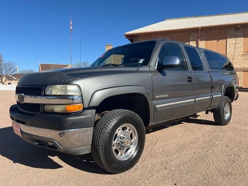 Used 2002 Chevrolet Silverado 2500 LS w/ Electrical Convenience Pkg AWD/4WD image 3