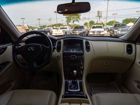 Used 2017 INFINITI QX50 2WD w/ Premium Plus Package image 13