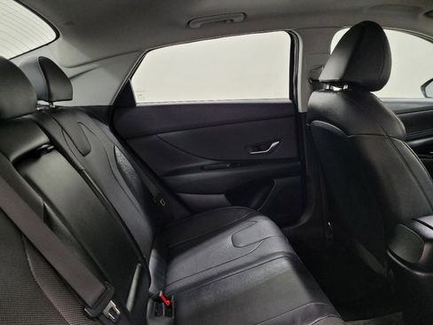 Used 2021 Hyundai Elantra Limited FWD image 19