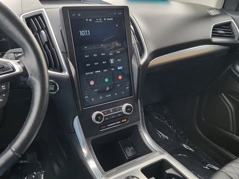 Used 2024 Ford Edge Titanium image 22