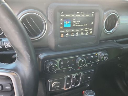 Used 2021 Jeep Wrangler Unlimited Sahara w/ Safety Group AWD/4WD image 21