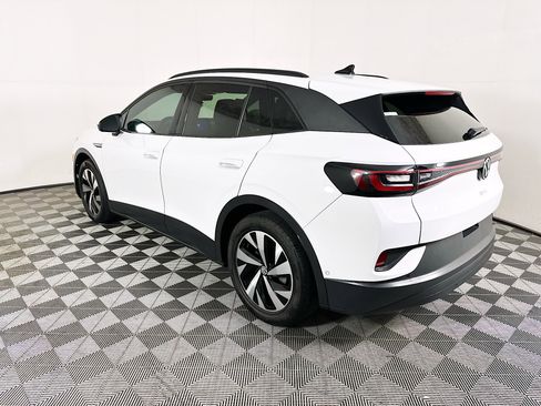 Used 2023 Volkswagen ID.4 Pro image 5