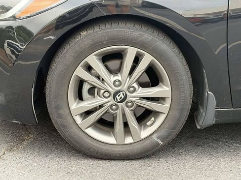 Used 2018 Hyundai Elantra Value Edition FWD image 11