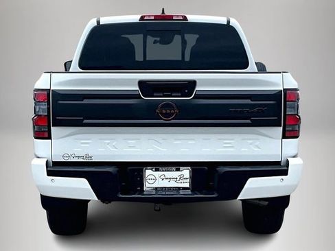 Certified 2025 Nissan Frontier PRO-4X w/ Pro Convenience Package image 6