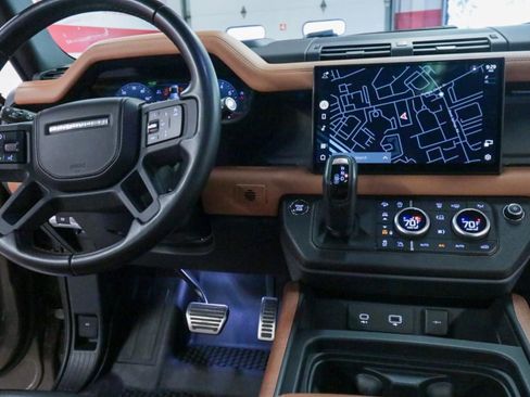 Used 2023 Land Rover Defender 110 X image 25