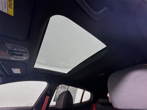 Used 2023 Kia Stinger GT2 w/ Option Group 015 image 17