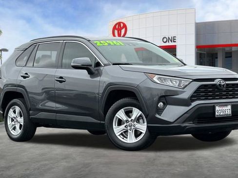 Certified 2021 Toyota RAV4 XLE w/ Convenience Package FWD image 2