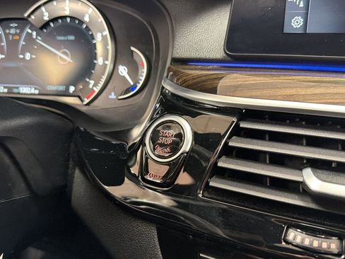 Used 2018 BMW 530i xDrive image 23