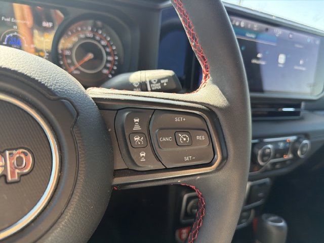 Used 2025 Jeep Gladiator Rubicon AWD/4WD image 29