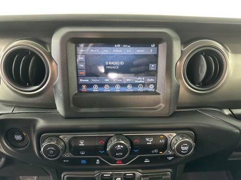 Used 2023 Jeep Wrangler Unlimited w/ Convenience Group AWD/4WD image 27