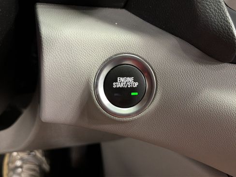 Used 2023 GMC Terrain SLE w/ Driver Convenience Package AWD/4WD image 24