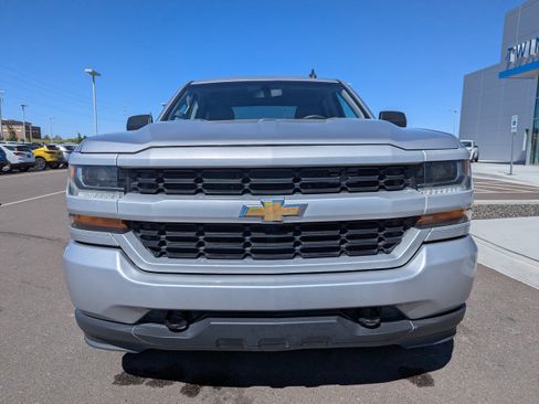 Used 2018 Chevrolet Silverado 1500 Custom w/ Custom Value Package AWD/4WD image 5