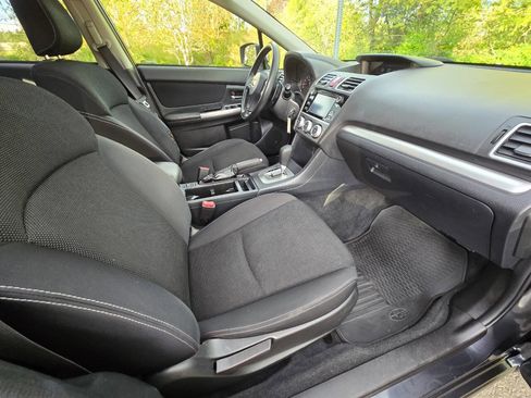 Used 2015 Subaru Crosstrek 2.0i Premium w/ Moonroof Package AWD/4WD image 6