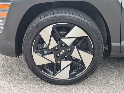 Used 2024 Hyundai Kona Limited AWD/4WD image 14