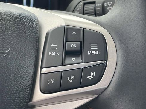 New 2025 Ford Explorer Active w/ Active Comfort Package image 6