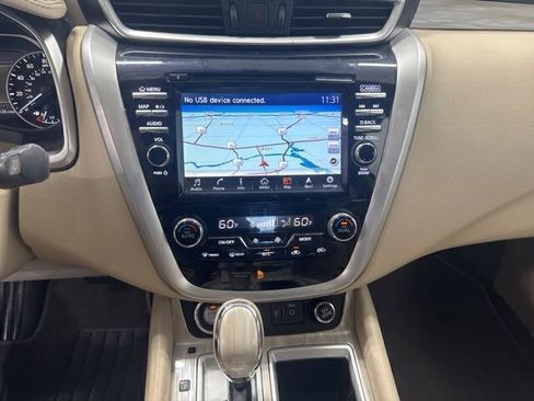 Used 2018 Nissan Murano SV w/ Premium Package FWD image 16