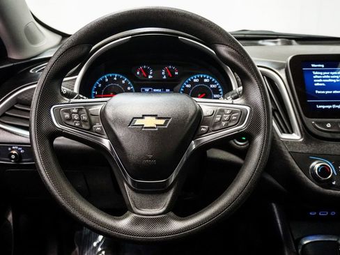 Used 2025 Chevrolet Malibu LT image 14