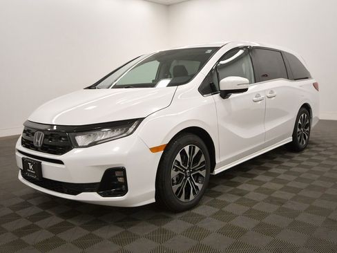 New 2026 Honda Odyssey Elite image 2