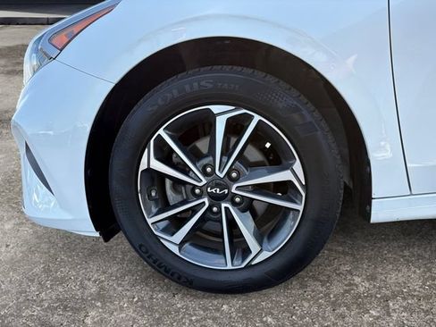 Used 2023 Kia Forte LXS FWD image 14