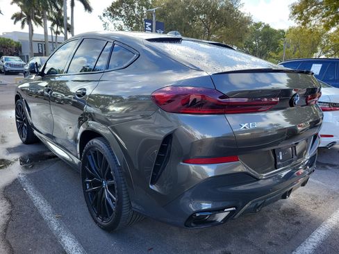 Used 2024 BMW X6 xDrive40i w/ Executive Package image 3