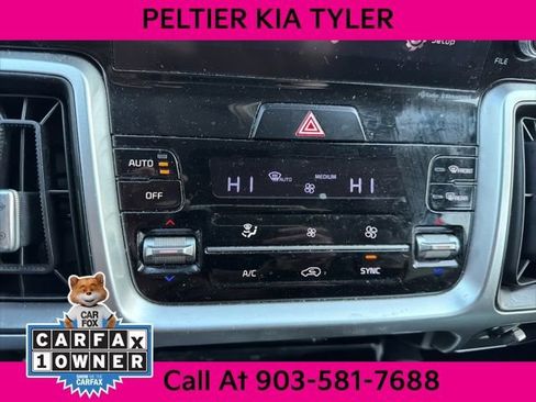 Certified 2021 Kia Sorento S w/ Panoramic Sunroof Package image 21