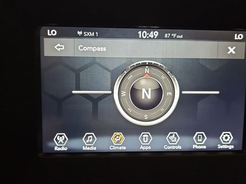 Used 2019 Jeep Compass Latitude w/ Cold Weather Group AWD/4WD image 15