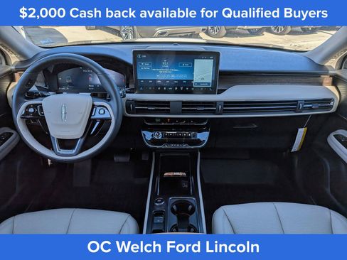 New 2026 Lincoln Corsair Reserve FWD image 18
