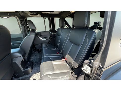 Used 2013 Jeep Wrangler Unlimited Sahara w/ Connectivity Group AWD/4WD image 26