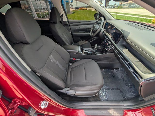 Used 2025 Hyundai Tucson SEL FWD image 4