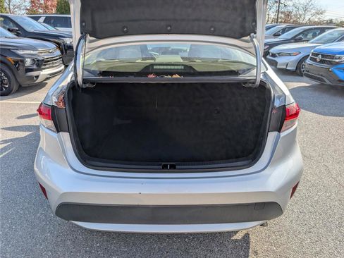 Used 2020 Toyota Corolla L image 12