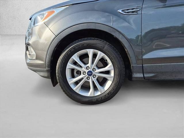 Used 2017 Ford Escape SE FWD image 24