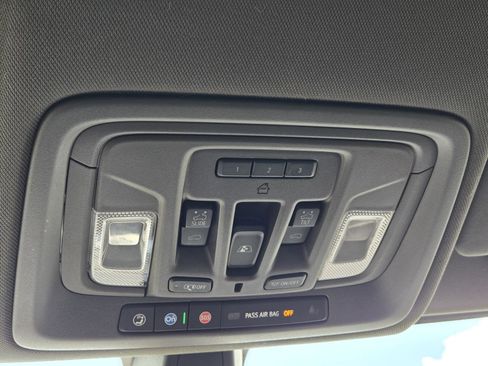 Used 2019 Chevrolet Silverado 1500 LT Trail Boss AWD/4WD image 28