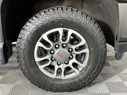 Used 2021 GMC Sierra 2500 AT4 w/ AT4 Preferred Package image 30