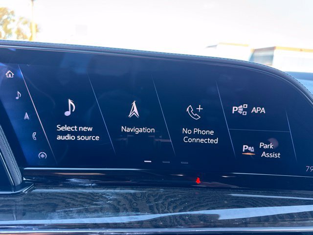 Used 2023 Cadillac Escalade Premium Luxury AWD/4WD image 30