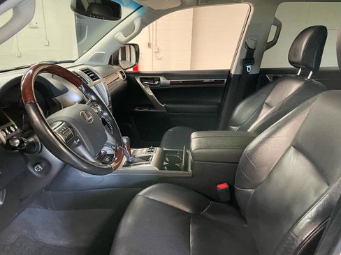 Used 2018 Lexus GX 460 Premium w/ Premium Package AWD/4WD image 10